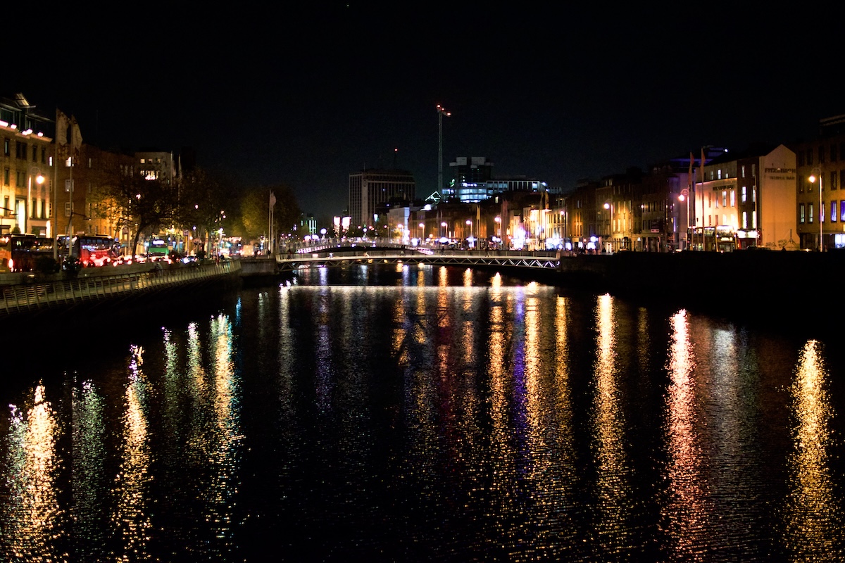 River Liffey in Dublin, at night